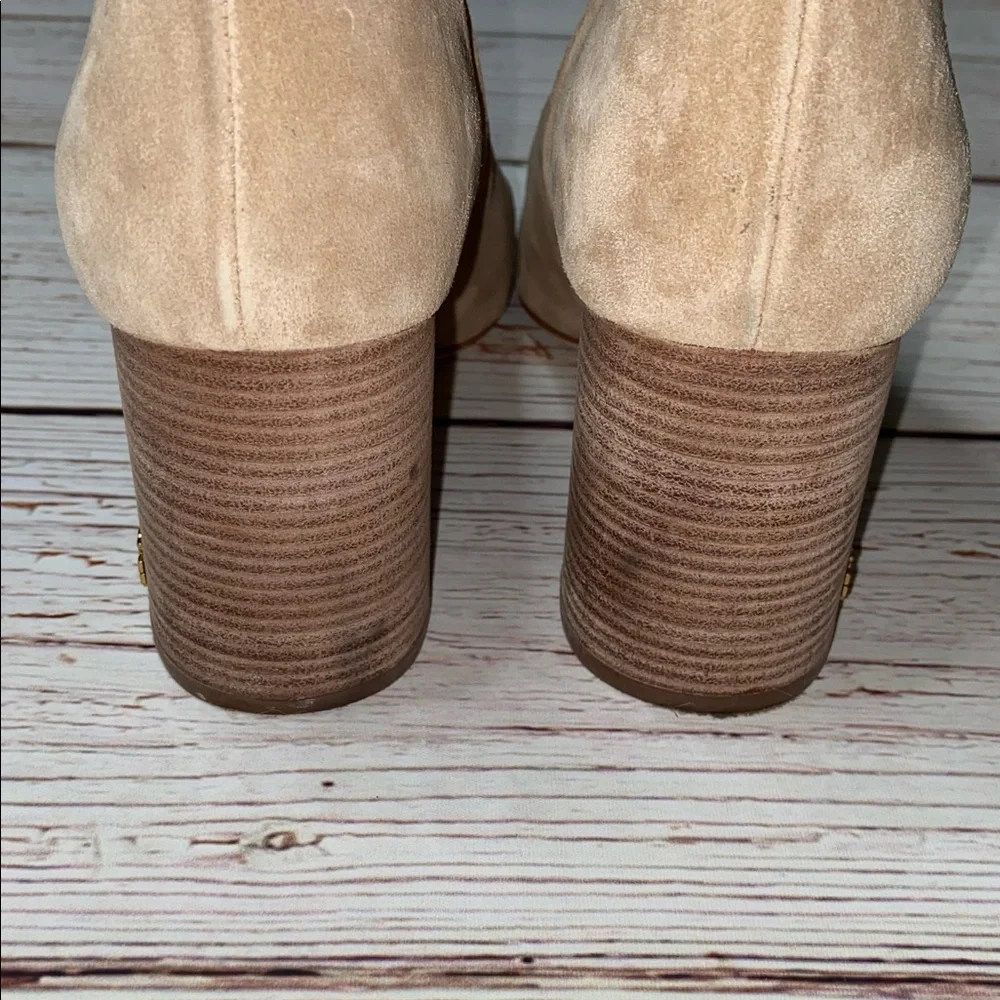Tory Burch Brooke Ankle Bootie in Beige Suede Sz 10
